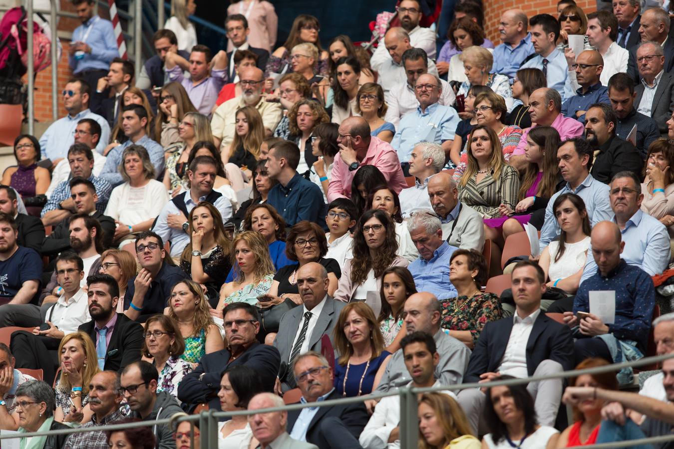 Multitudinaria fiesta de graduación de la UNIR (II)