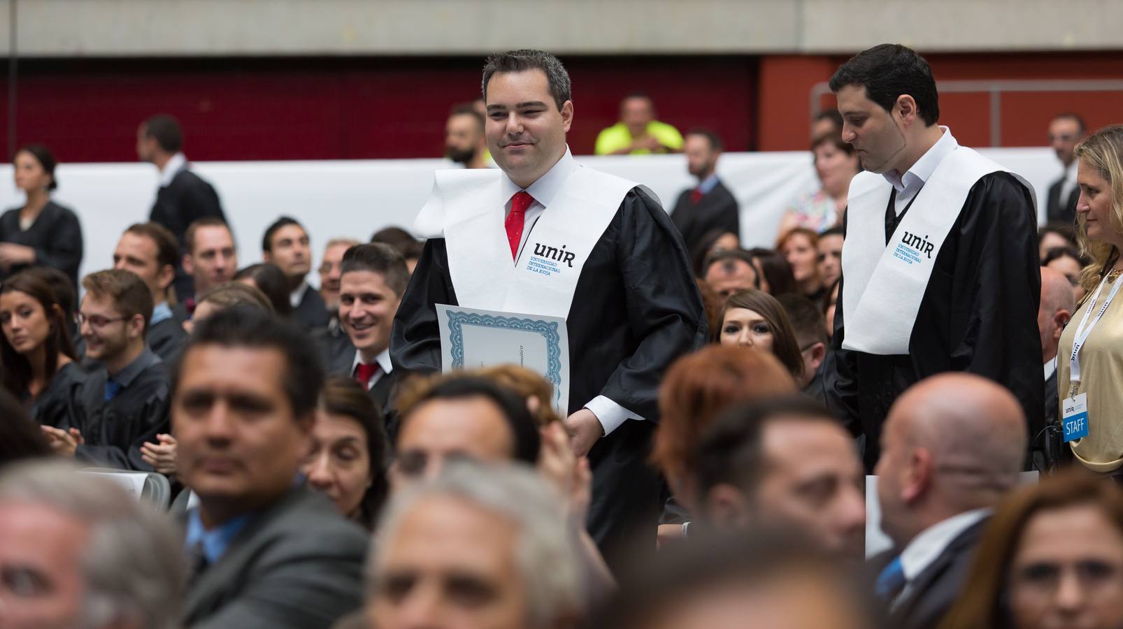 Multitudinaria fiesta de graduación de la UNIR (II)