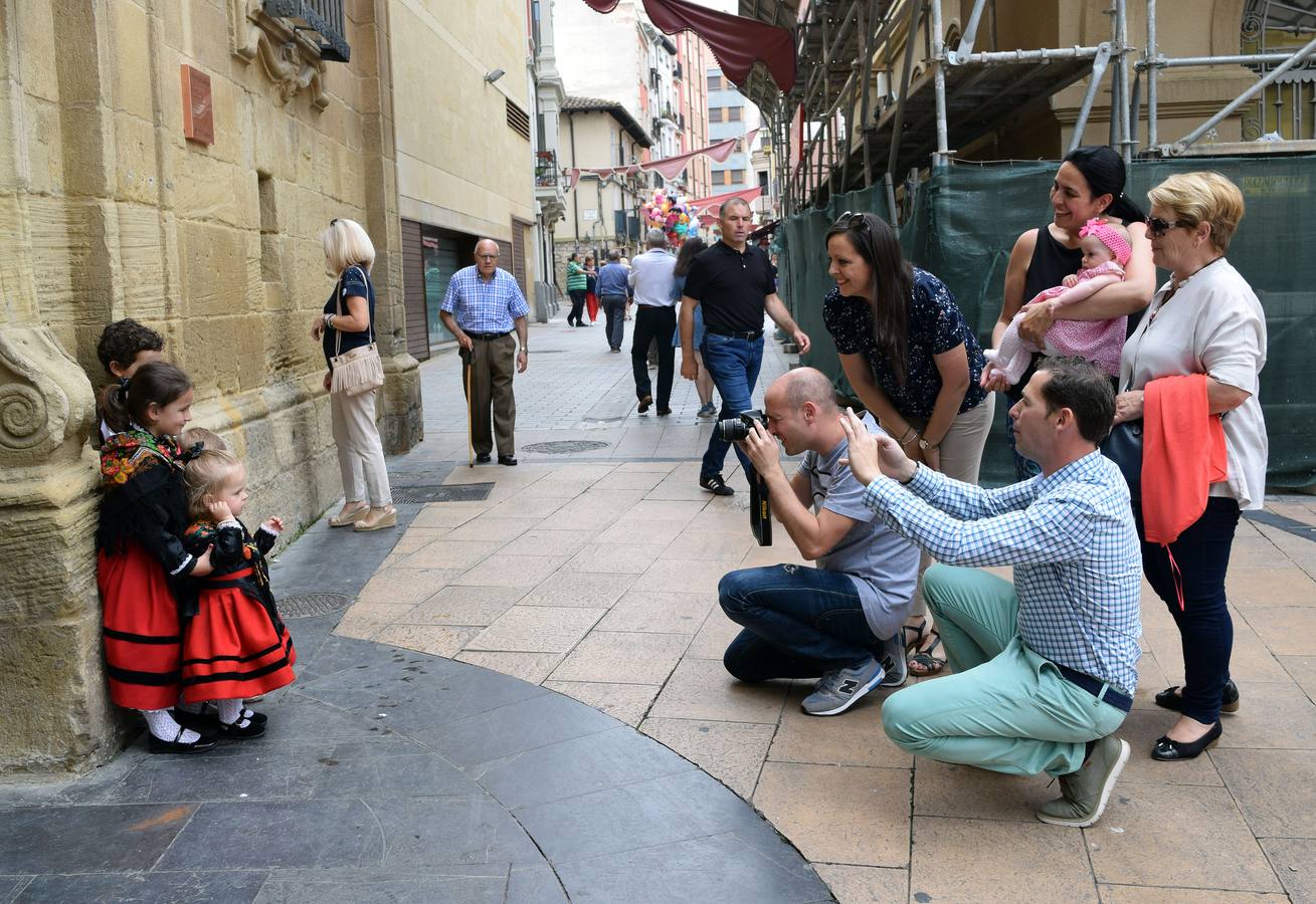 San Bernabé se vive en las calles