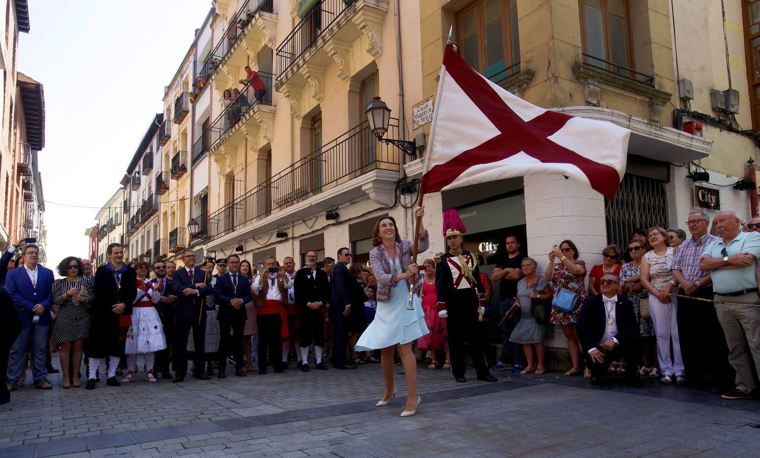 San Bernabé 2017: banderazos, misa y procesión