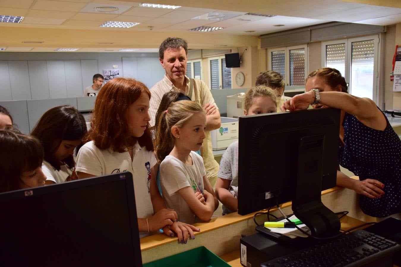 Alumnos del Colegio Siete Infantes de Lara visitan la multimedia de Diario LA RIOJA