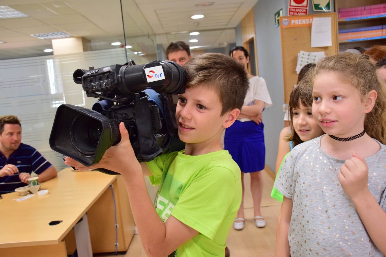 Alumnos del Colegio Siete Infantes de Lara visitan la multimedia de Diario LA RIOJA