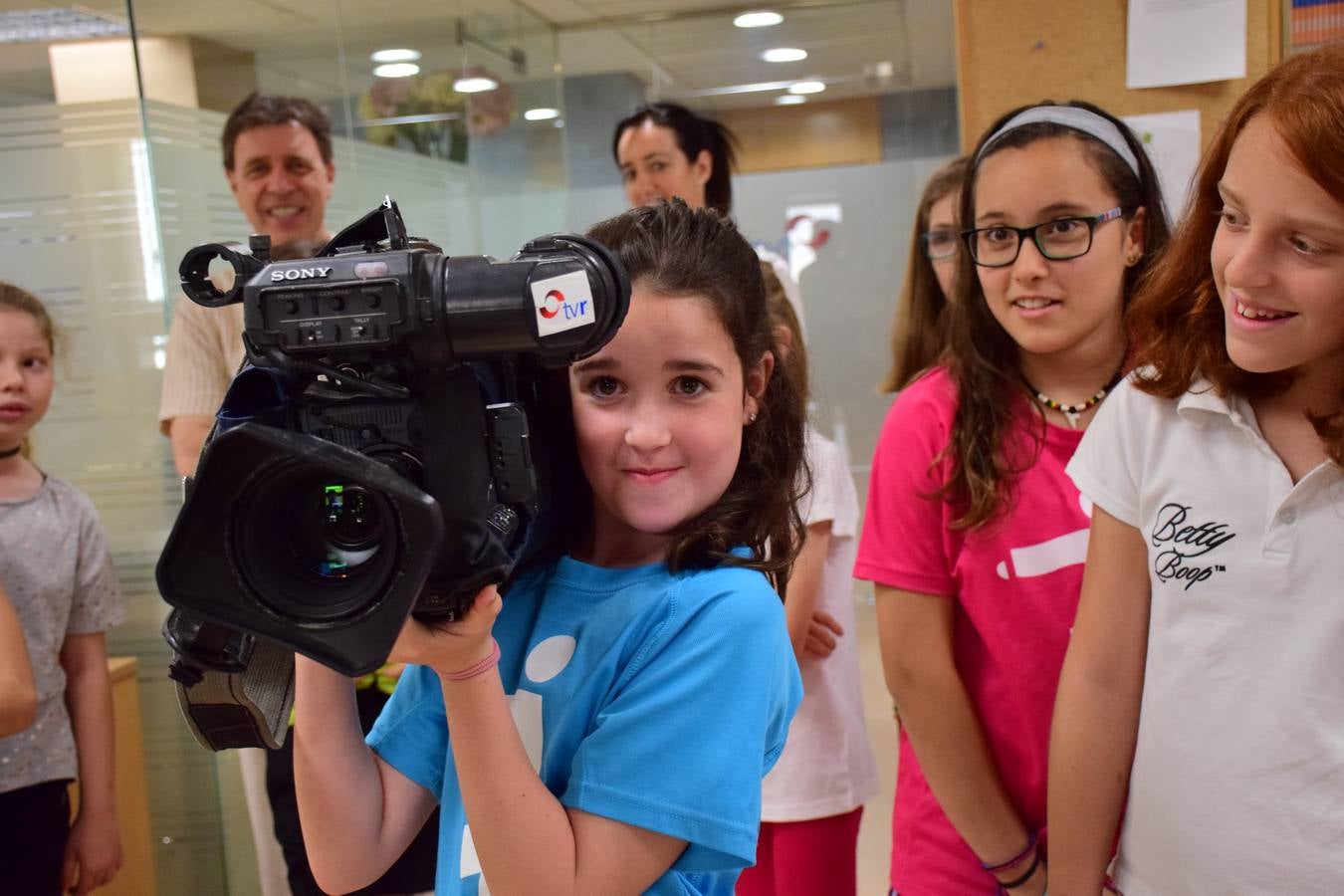 Alumnos del Colegio Siete Infantes de Lara visitan la multimedia de Diario LA RIOJA