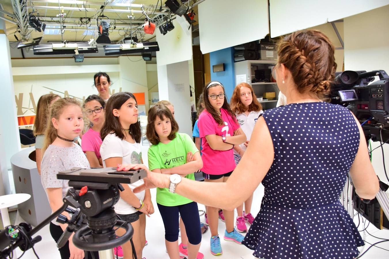 Alumnos del Colegio Siete Infantes de Lara visitan la multimedia de Diario LA RIOJA