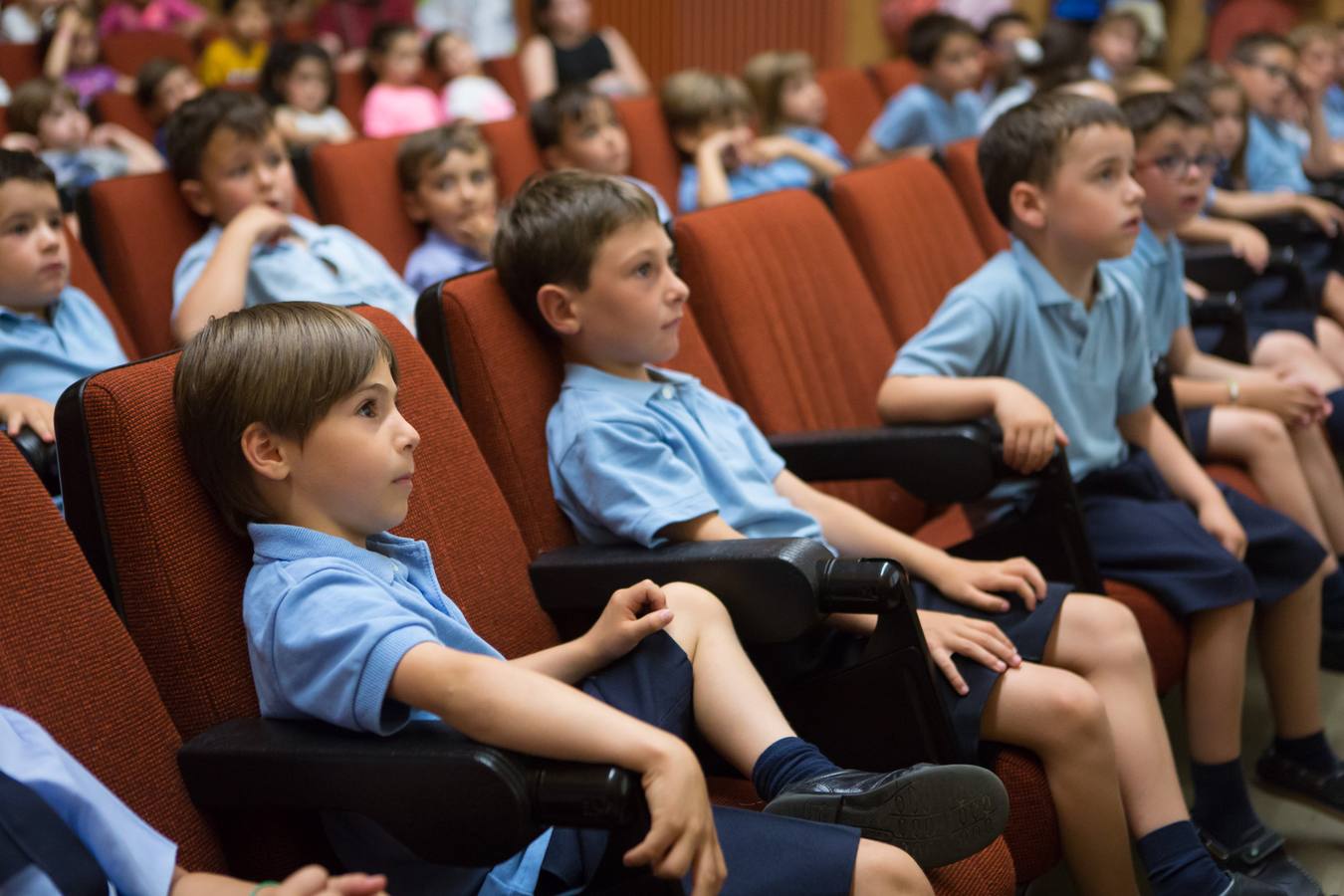 Doscientos alumnos de Infantil disfrutan en la Universidad de La Rioja de la actividad conmemorativa del centenario de Gloria Fuertes