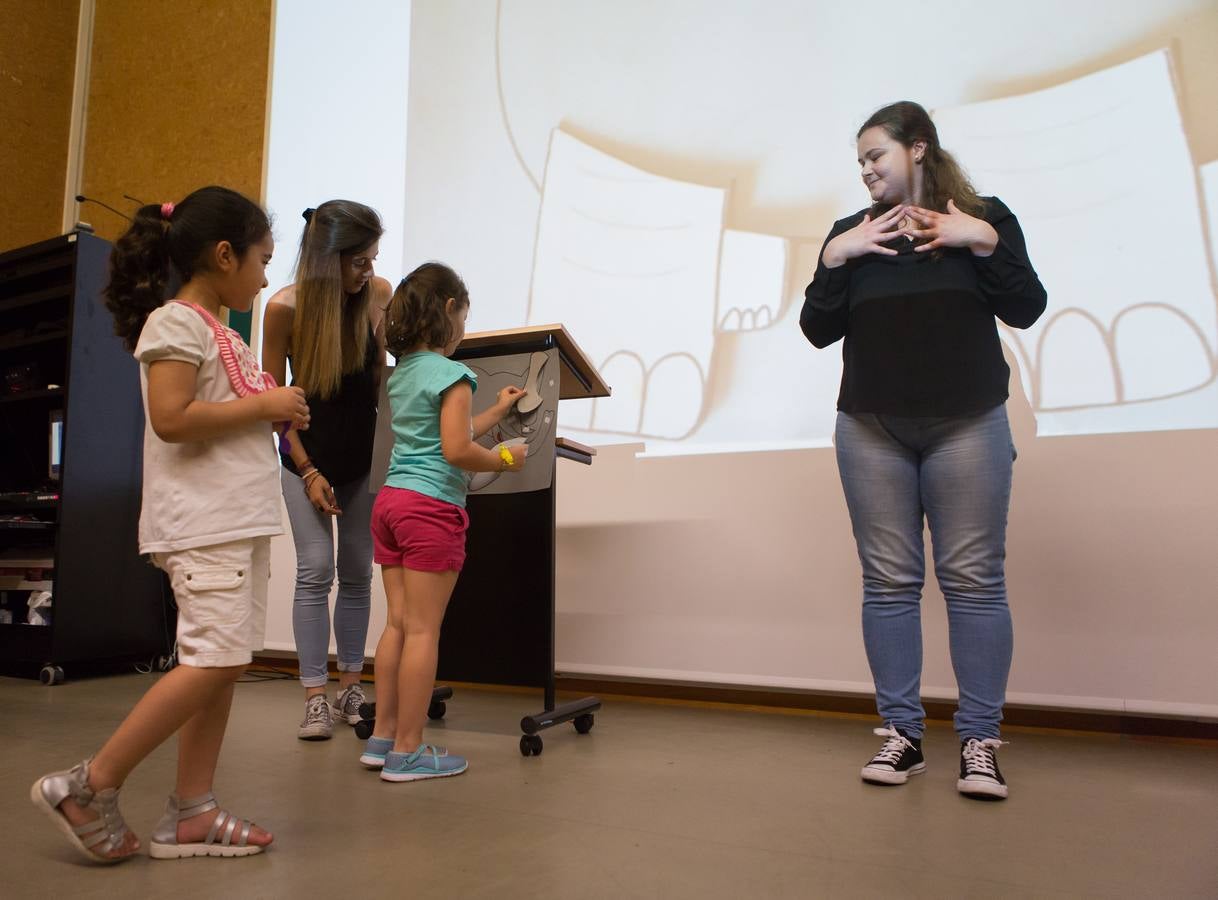 Doscientos alumnos de Infantil disfrutan en la Universidad de La Rioja de la actividad conmemorativa del centenario de Gloria Fuertes