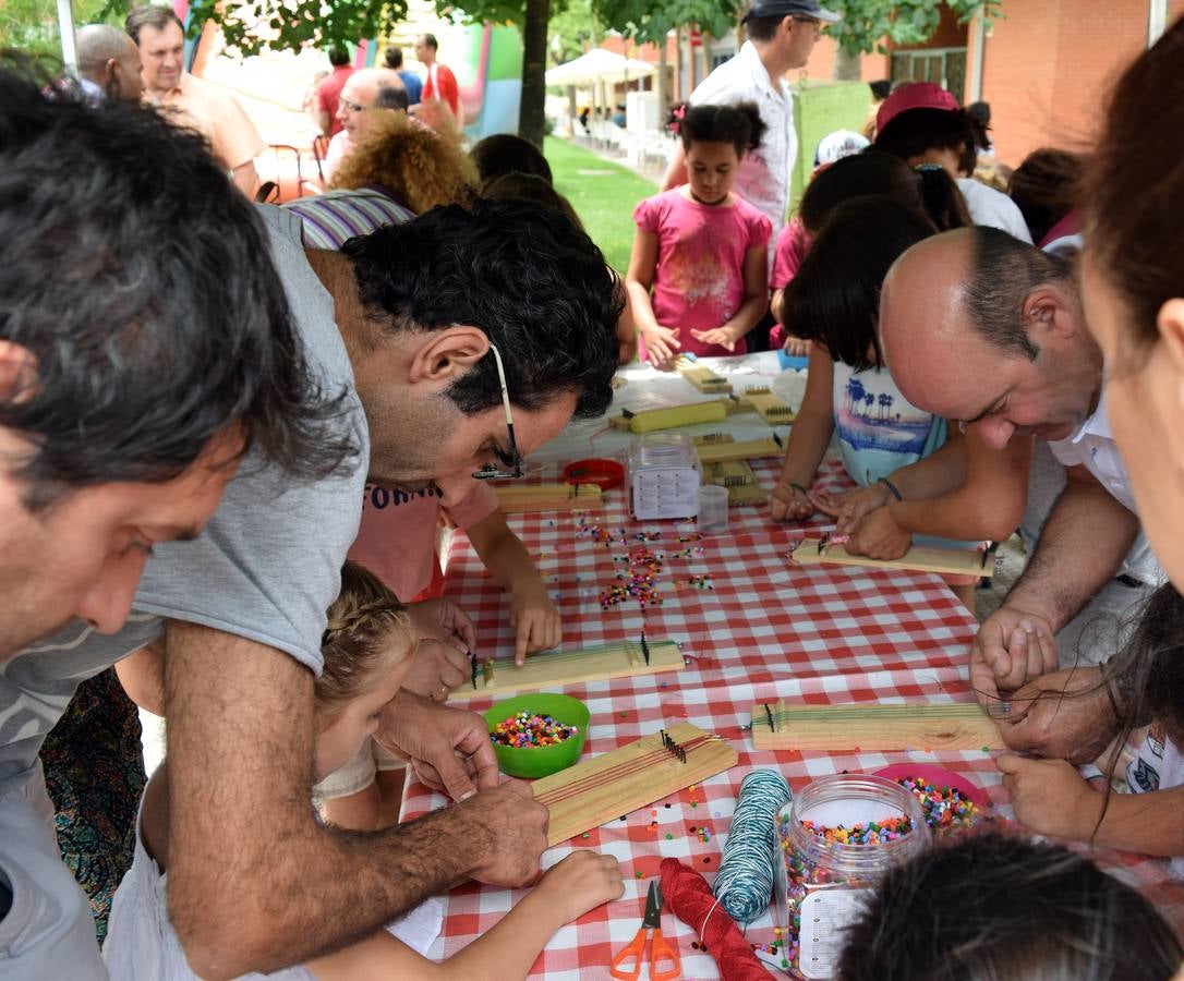 Fiesta en el parque de los Enamorados