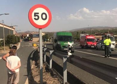 Imagen secundaria 1 - Dos heridos en la N-232 en dos accidentes en El Villar y en Briones