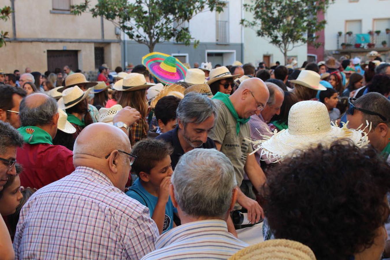 Galilea celebra las fiestas de San Roque y tras el chupinazo y el trago de zurracapote inician unas celebraciones muy participativas que se van a dilatar hasta el miércoles