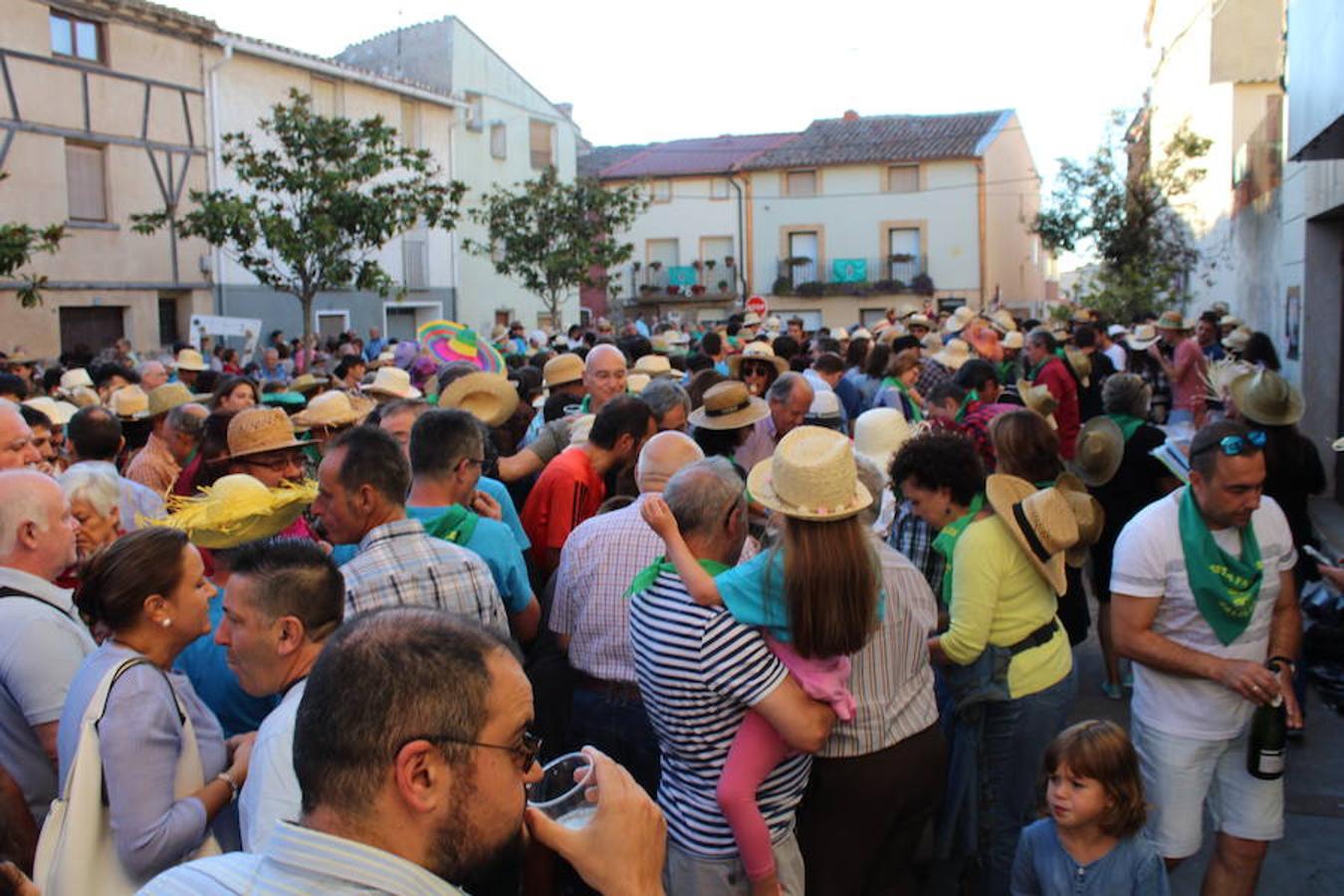 Galilea celebra las fiestas de San Roque y tras el chupinazo y el trago de zurracapote inician unas celebraciones muy participativas que se van a dilatar hasta el miércoles