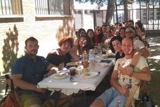 Comida en las piscinas municipales. :: 