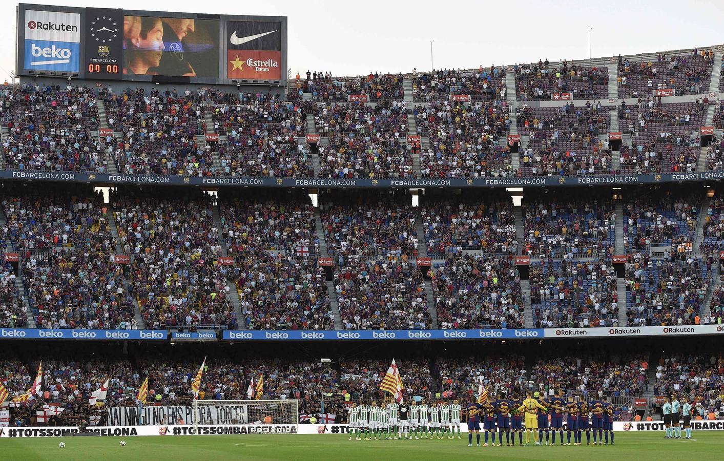 Las mejores imágenes del partido entre el l Barcelona y el Betis, correspondiente a la primera joranda de Liga. 