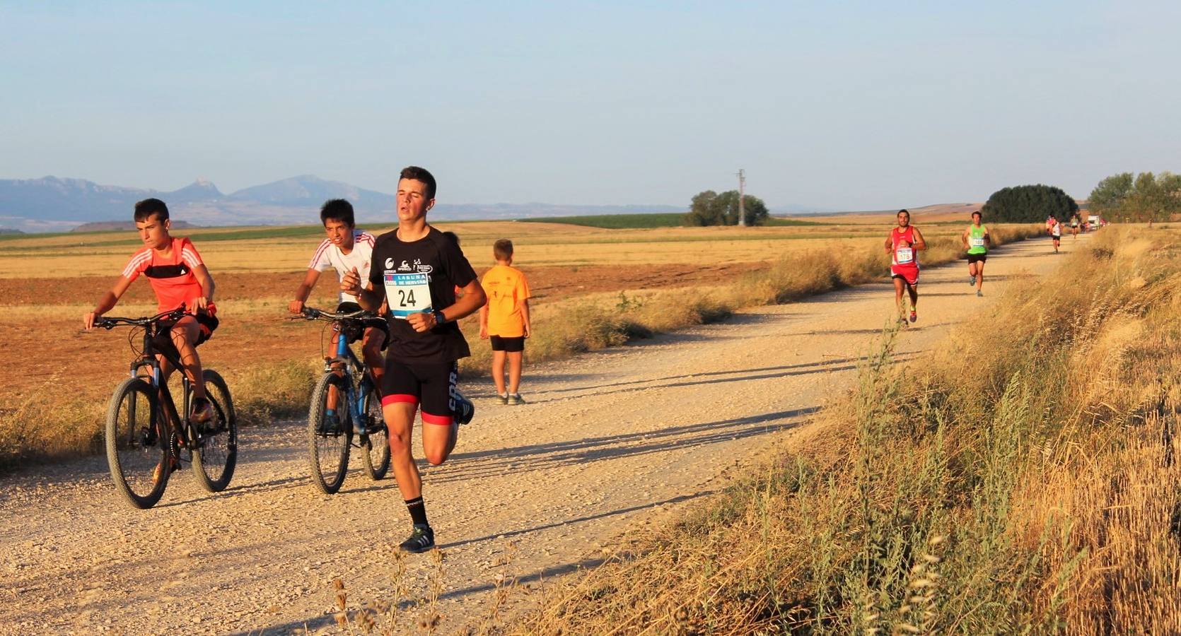 Fernando Nogales vence el X Cross Laguna de Hervías