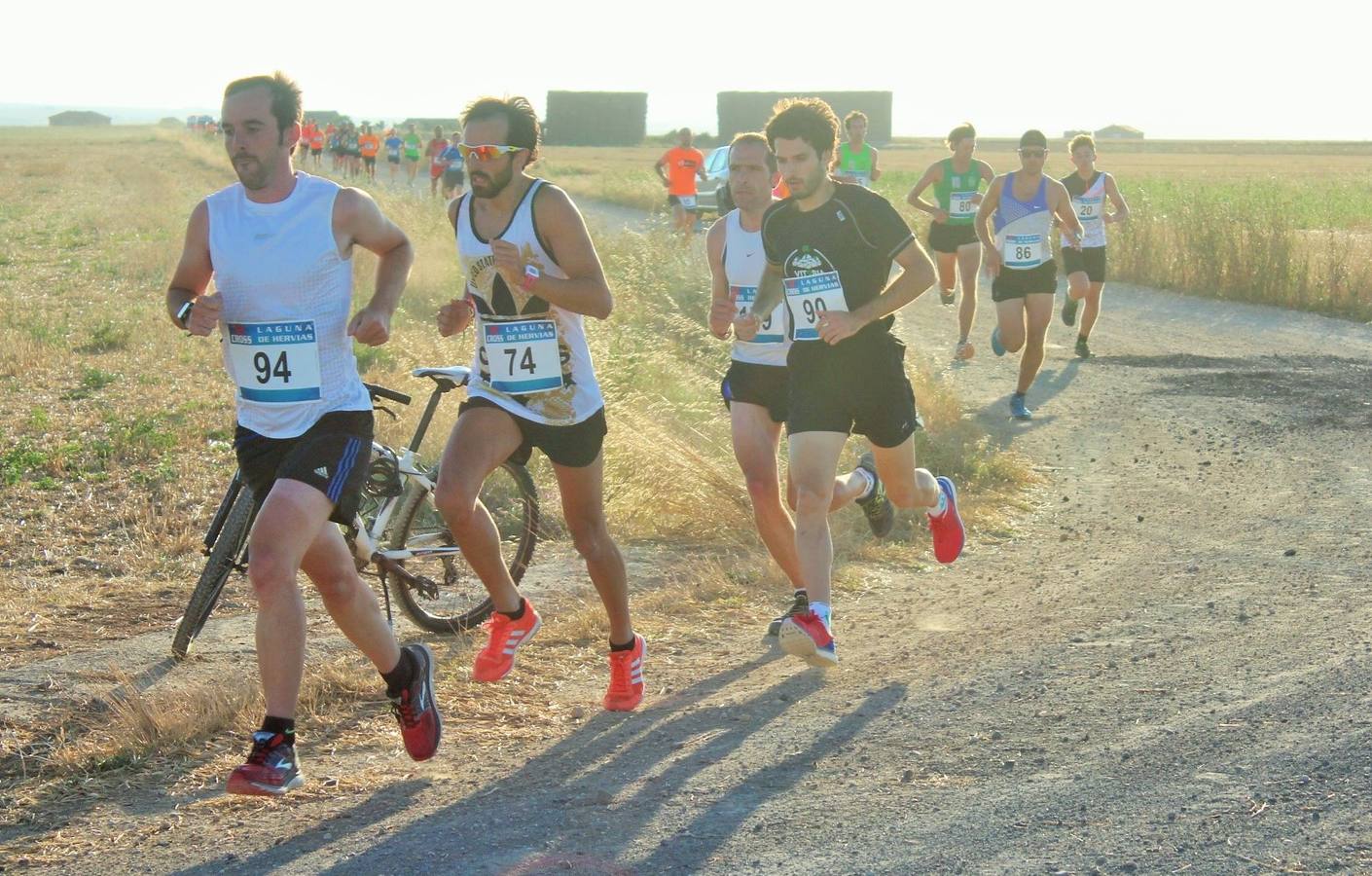 Fernando Nogales vence el X Cross Laguna de Hervías