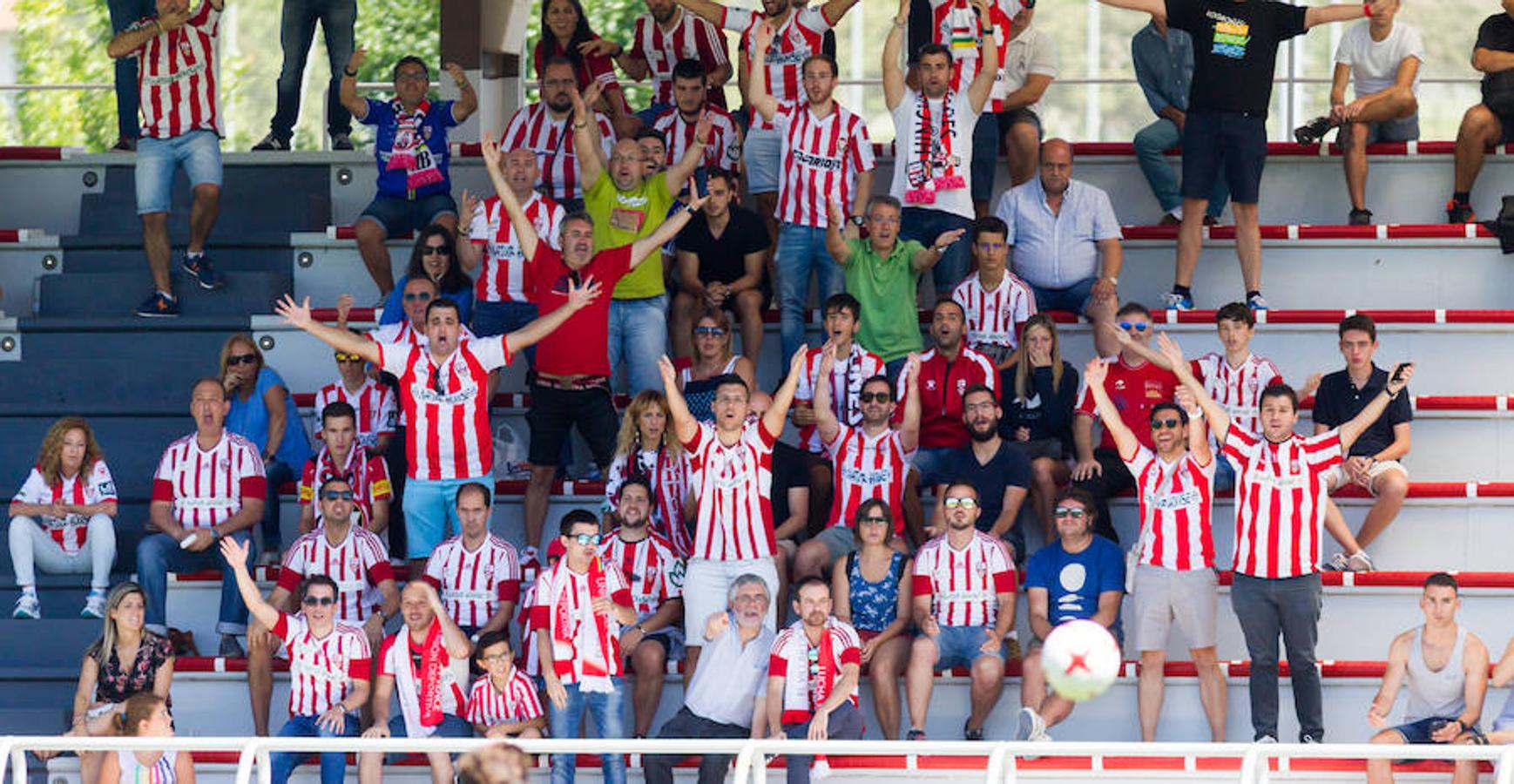 Gran comienzo de la UDL en Bilbao. La victoria riojana por 1-2 frente al Bilbao Athletic otorga al bloque de Sergio Rodríguez una energía extra en el arranque liguero. El buen trabajo colectivo revertió en un un triunfo convincente.