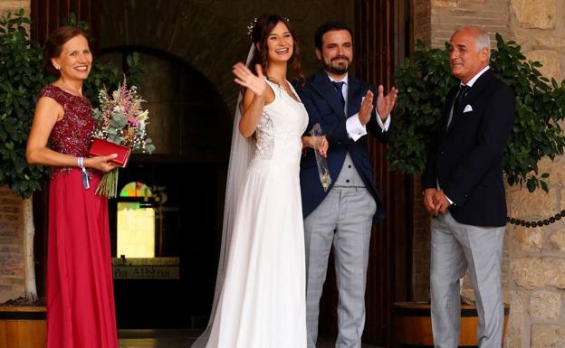Alberto Garzón se defiende de «las críticas de la derecha» por su boda en Cenicero