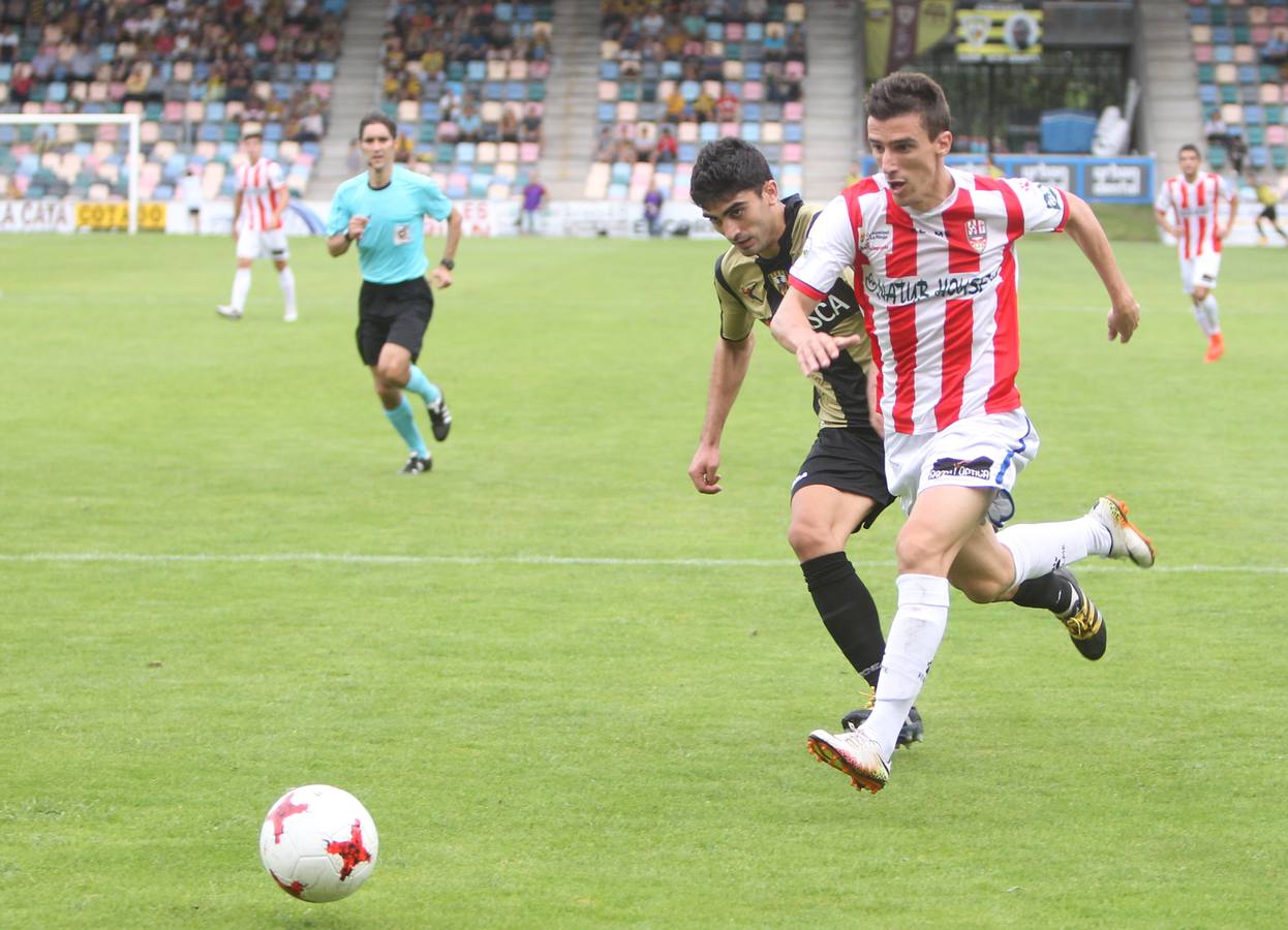 Imágenes del partido que enfrentó al Barakaldo y a la UD Logroñés.