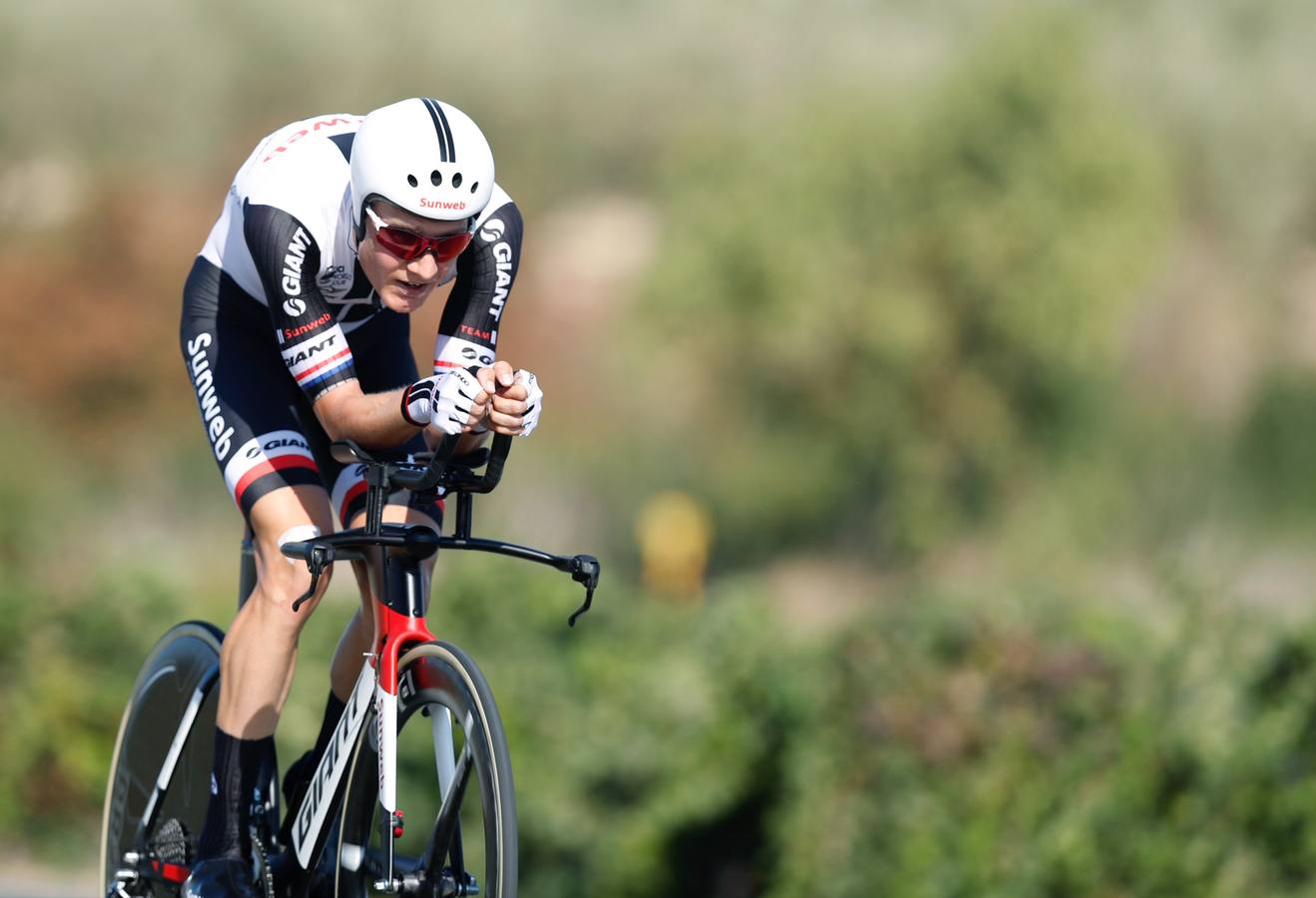 El líder de la Vuelta Ciclista a España ha consolidado su liderato con el triunfo en la contrarreloj que ha acabado en Logroño