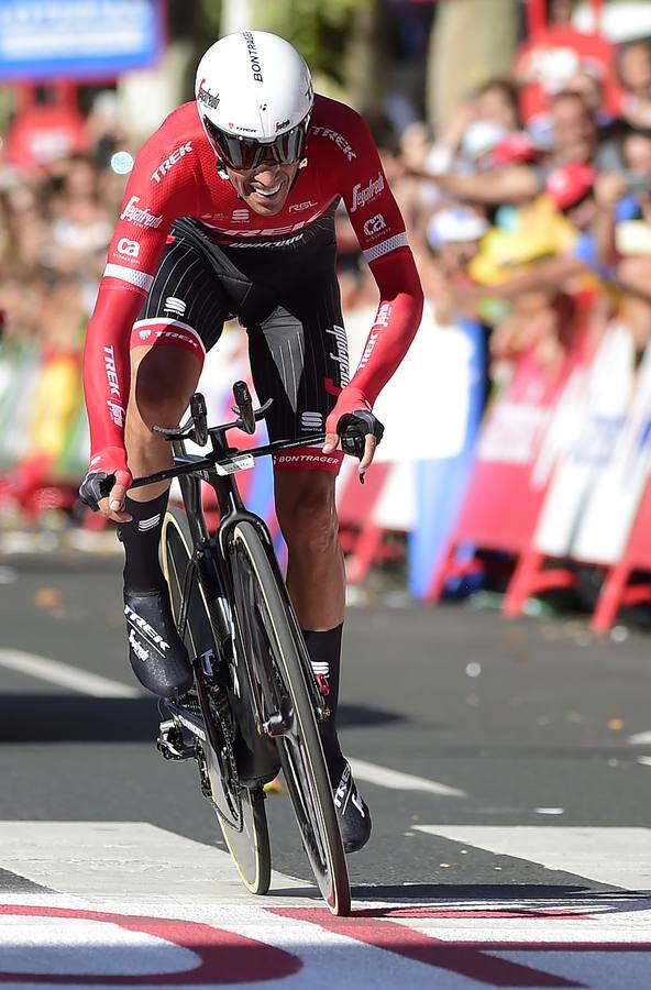 El líder de la Vuelta Ciclista a España ha consolidado su liderato con el triunfo en la contrarreloj que ha acabado en Logroño