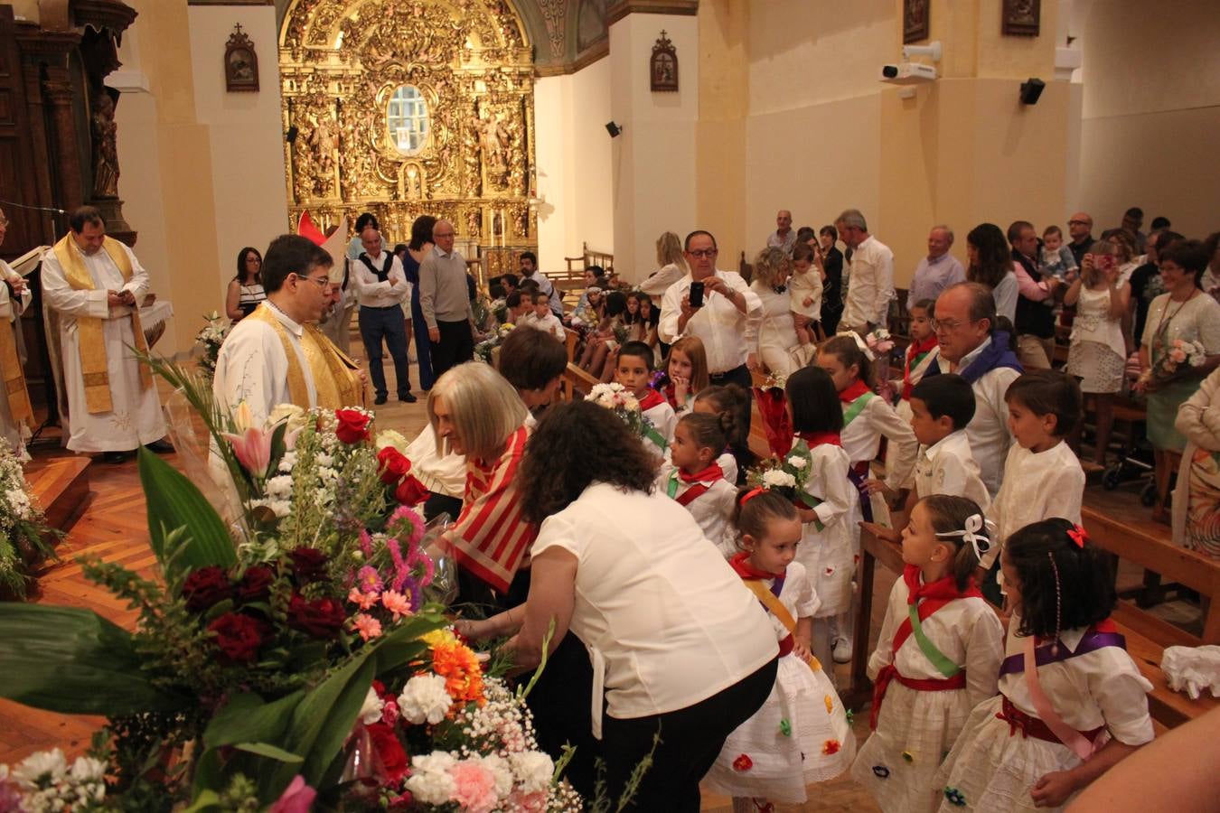 Imágenes de las vaquillas y de la procesión de las fiestas de Alfaro.