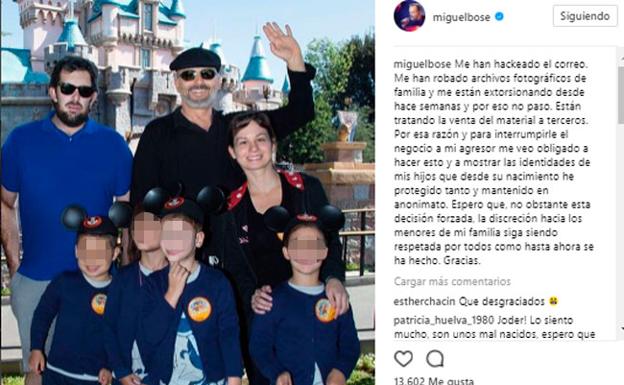 Miguel Bosé, con sus cuatros hijos: Telmo, Tadeo, Ivo y Diego.