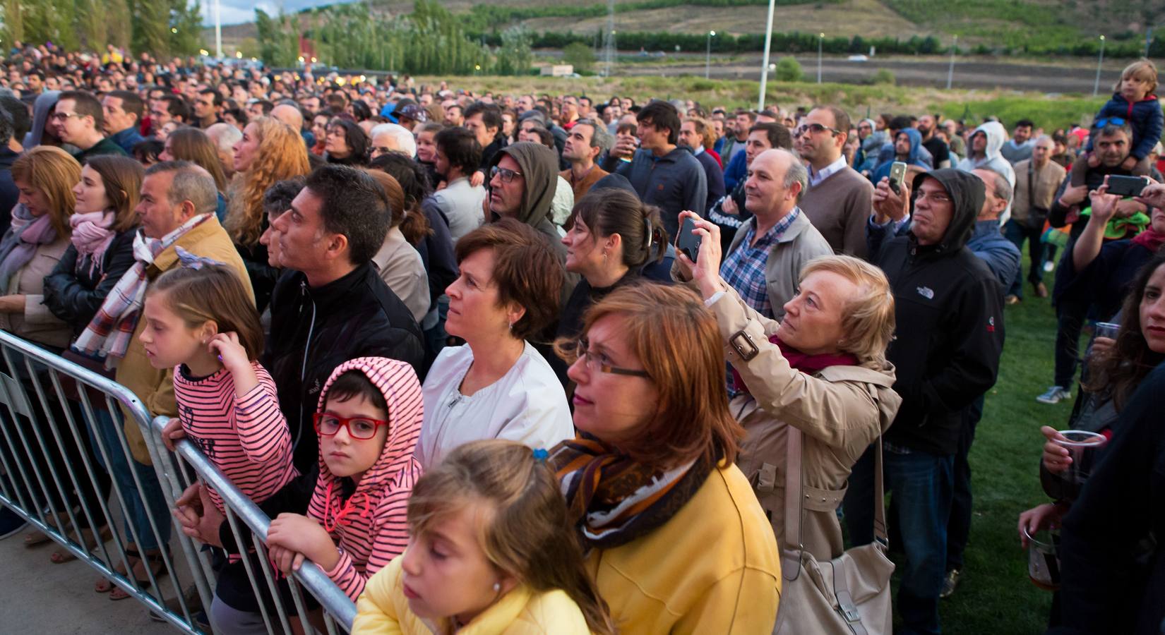 Unos 1.400 riojanos se dieron cita ayer en el Würth y soplaron las velas con Marlango por los diez años de su museo