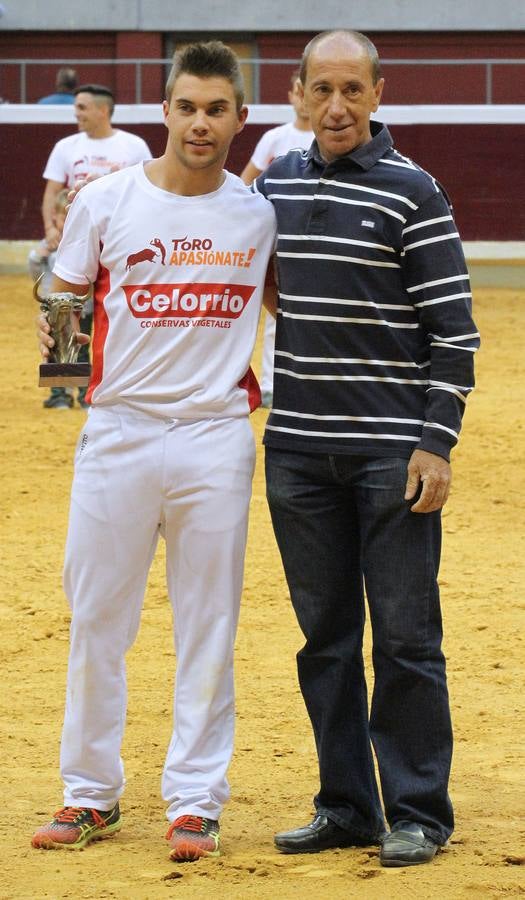 Pablo Martín gana la semifinal del concurso de recortadores