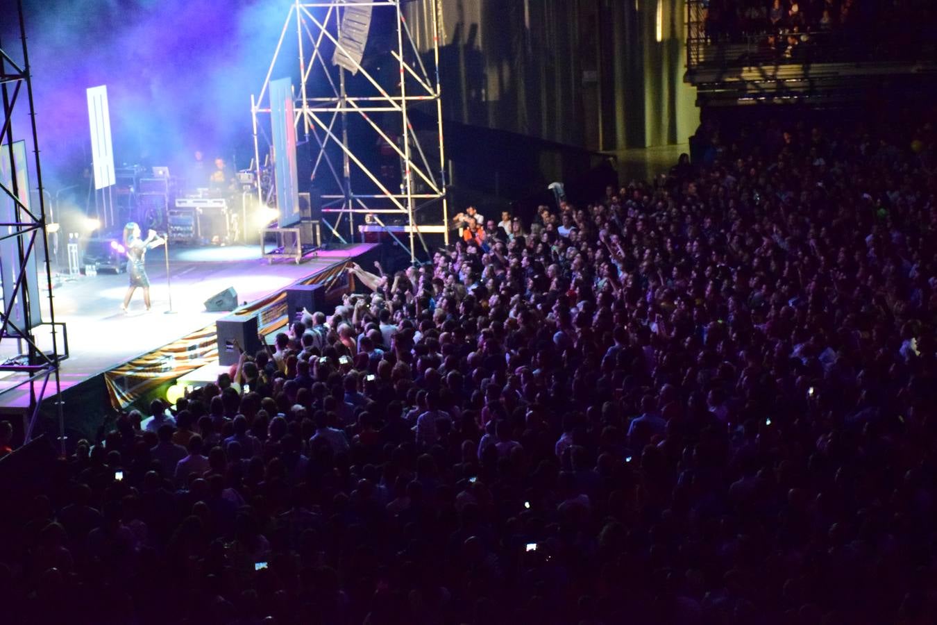 Fangoria pone a bailar a Logroño