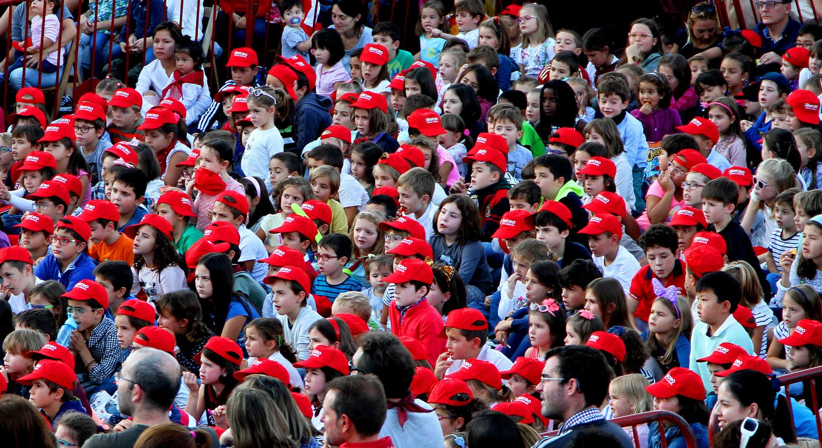 Los niños disfrutaron de lo lindo con las aventuras de Gortorito, Rosalinda y la bruja Ciriaca.