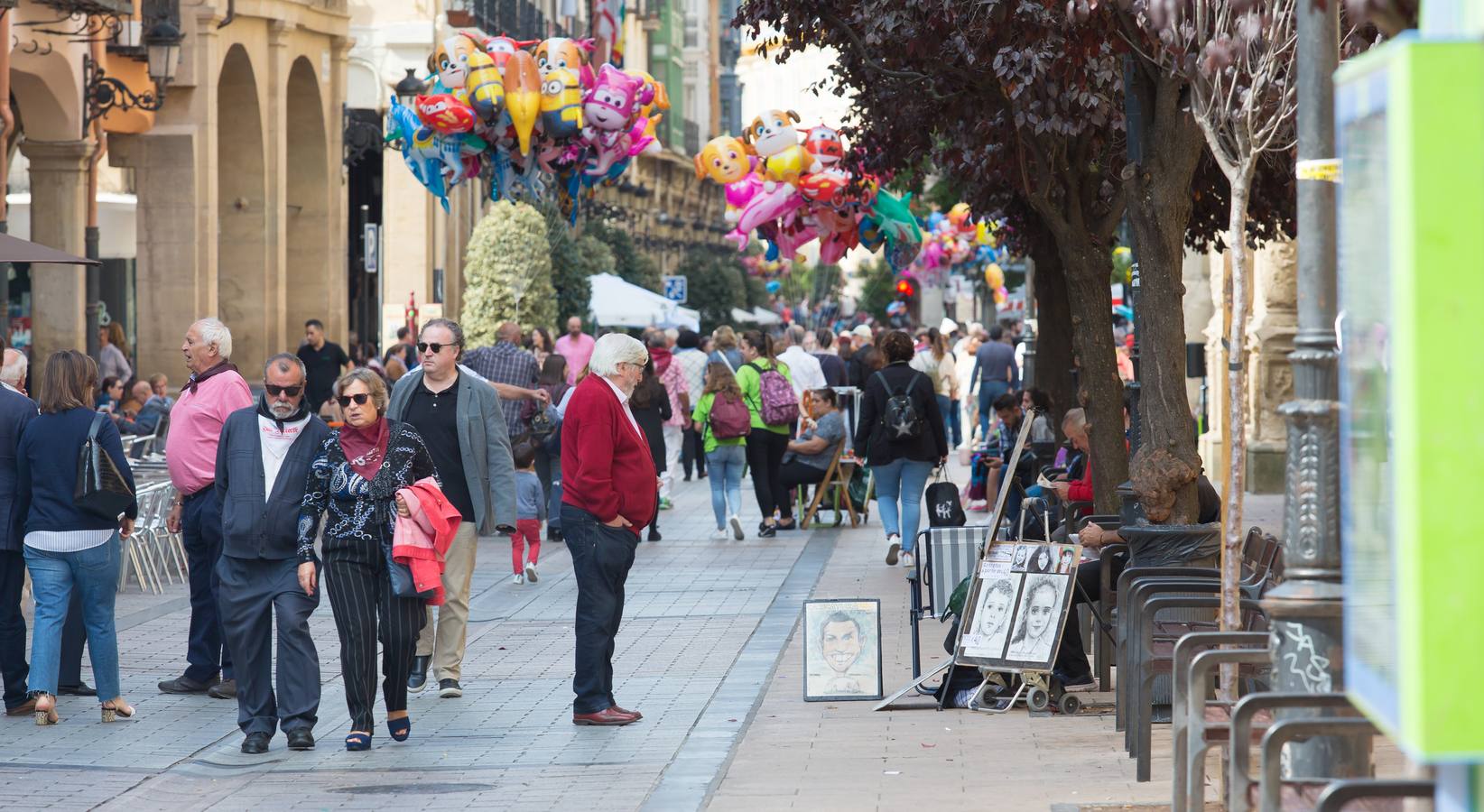 Muchos espectáculos t gran ambiente en las calles logroñesas.