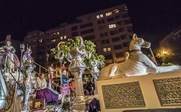 Las carrozas llenaron las calles