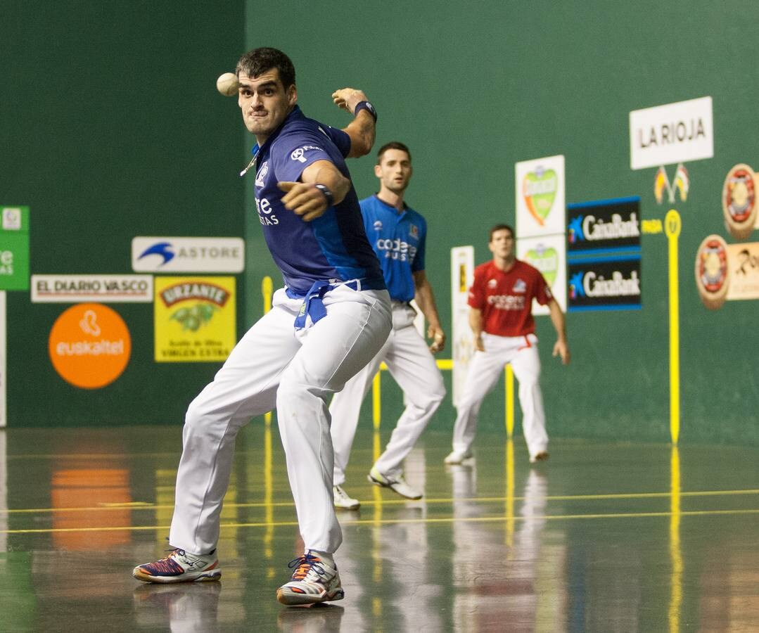 El triunfo del tándem navarro-guipuzcoano se clasifica para la final del domingo contra Víctor y Rezusta