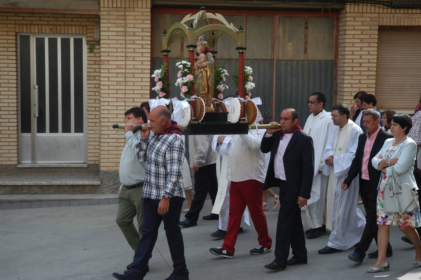 Pisado de uva y procesión de Acción de Gracias y Virgen de la Antigua en Rincón de Olivedo
