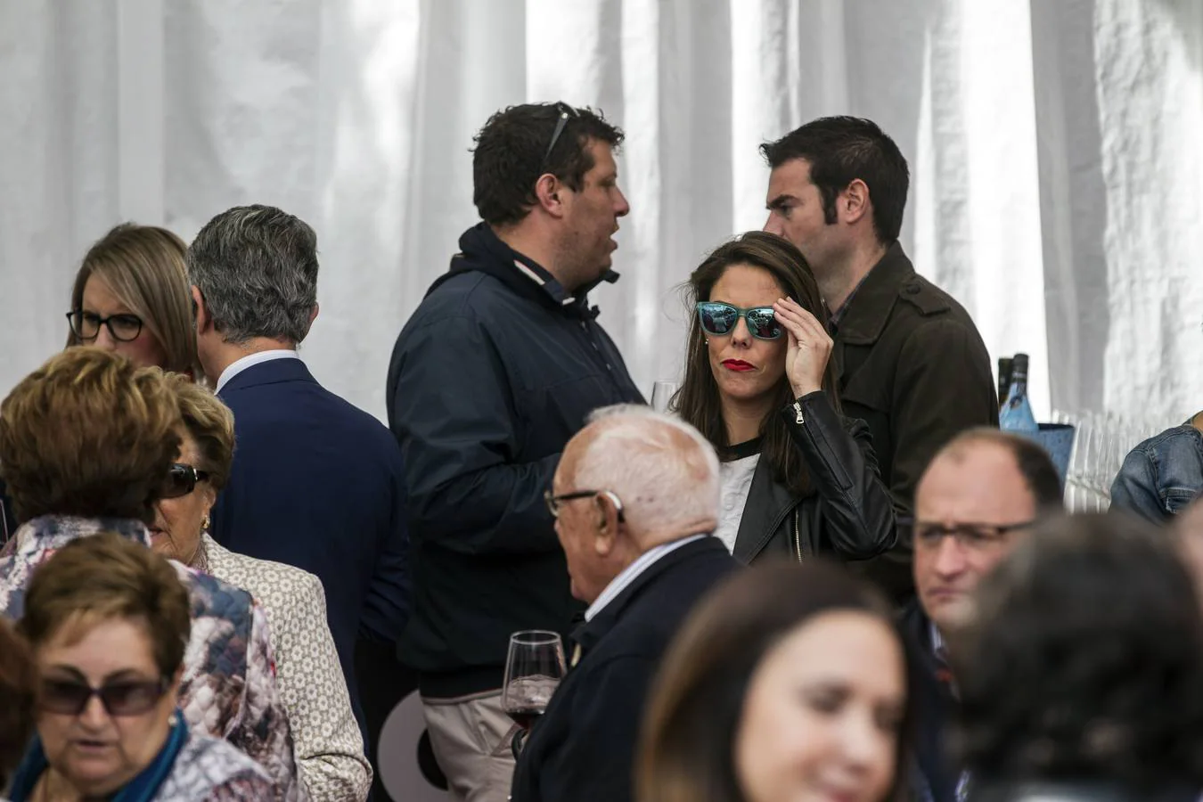 Muchos visitantes el viernes en la terraza de Diario LA RIOJA