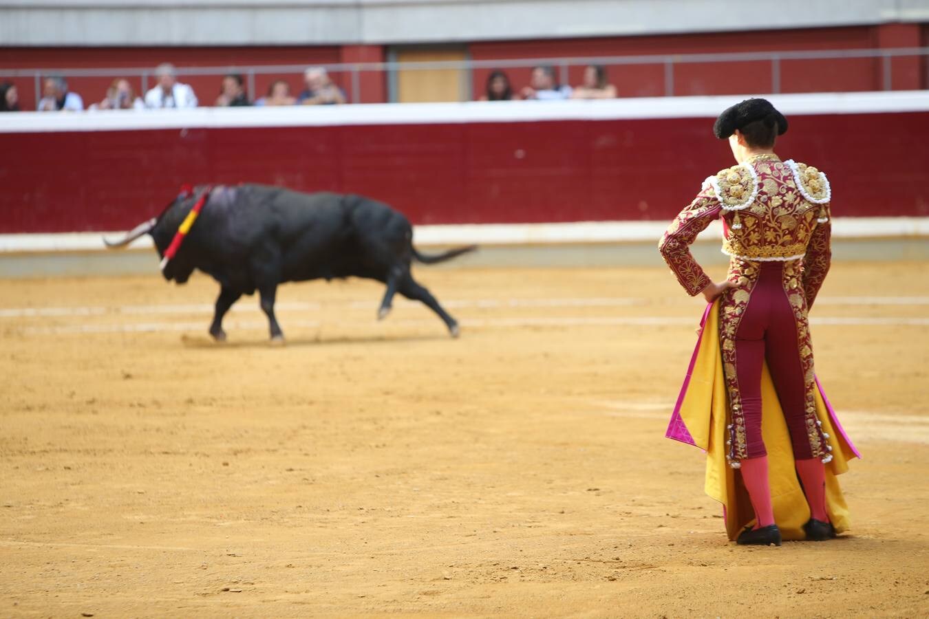 El quinto festejo de la Feria de San Mateo ha sido un espectáculo para olvidar cuanto antes, marcado por el nulo juego de la corrida de Zalduendo