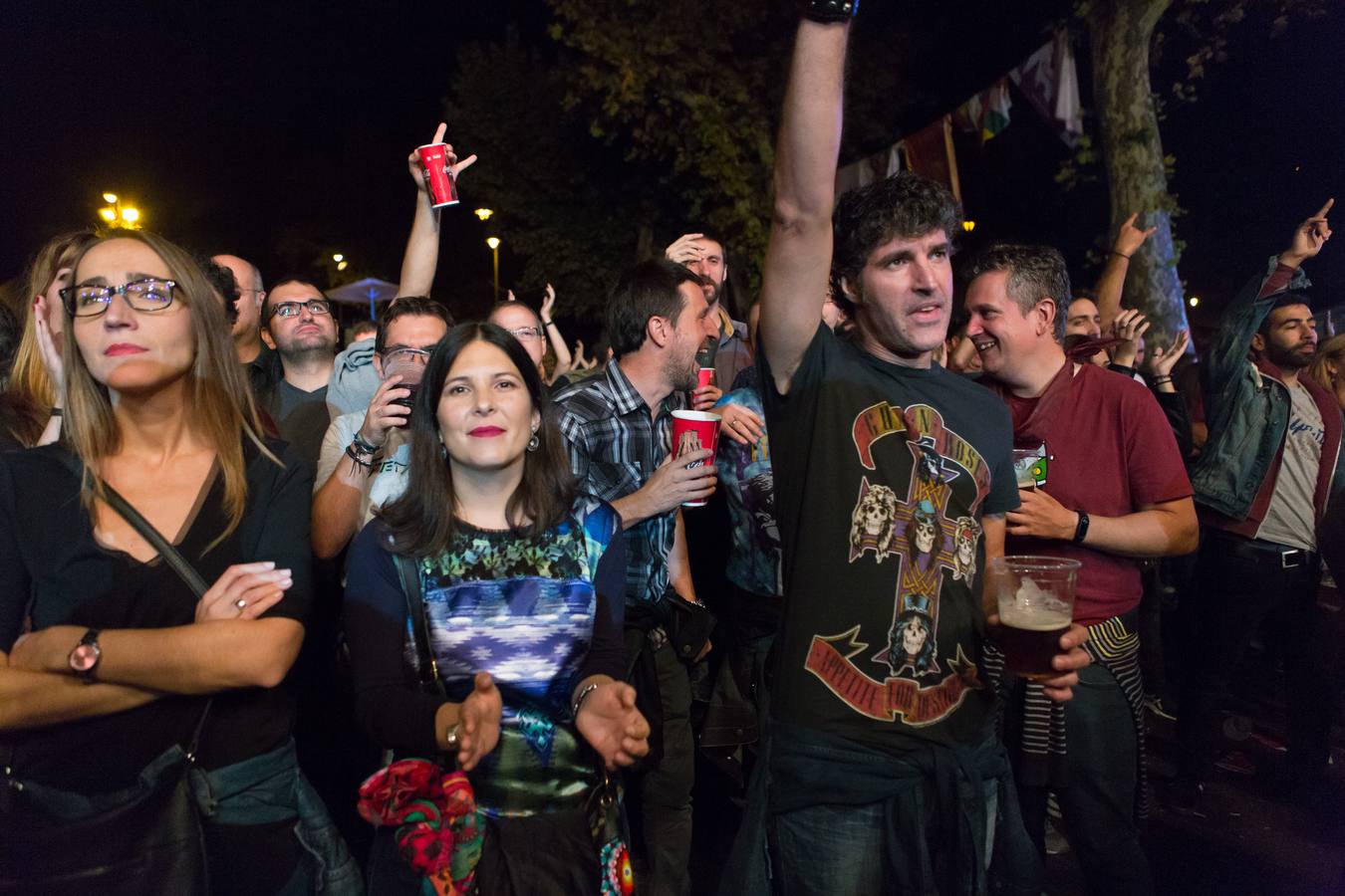 Llenazo en el Espacio Peñas que se llenó de amantes del heavy para disfrutar de estas tres bandas tributo..