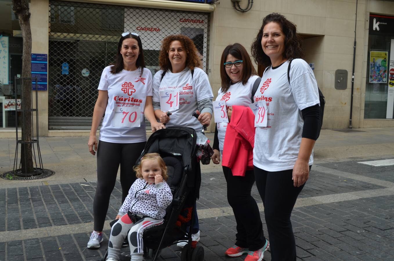 Muchos de los corredores participaron en familia en este evento deportivo y solidario