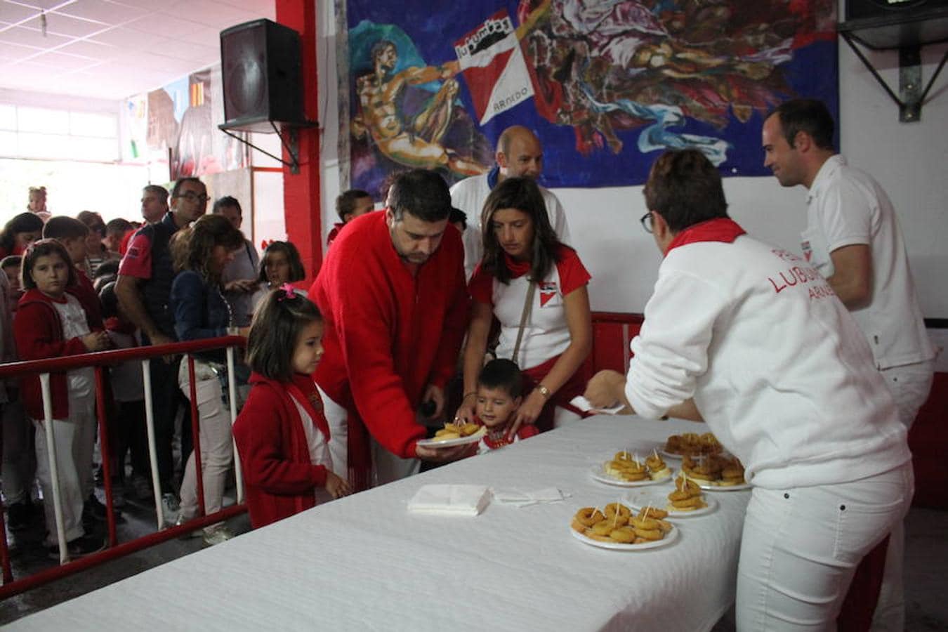 Arnedo tiene cantera para dar continuidad a las fiestas. Los peques protagonizaron un multitudinario pasacalles como antesala al cierre de los festejos