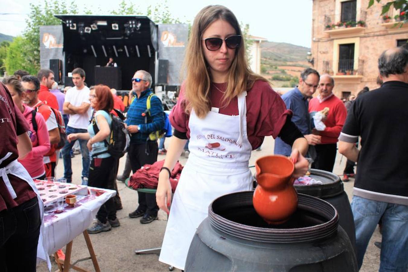 Alrededor de 4.000 bocadillos con el embutido asado en su punto fueron consumidos por turistas y también por los todos aquellos que participaron en una excursión por el entorno