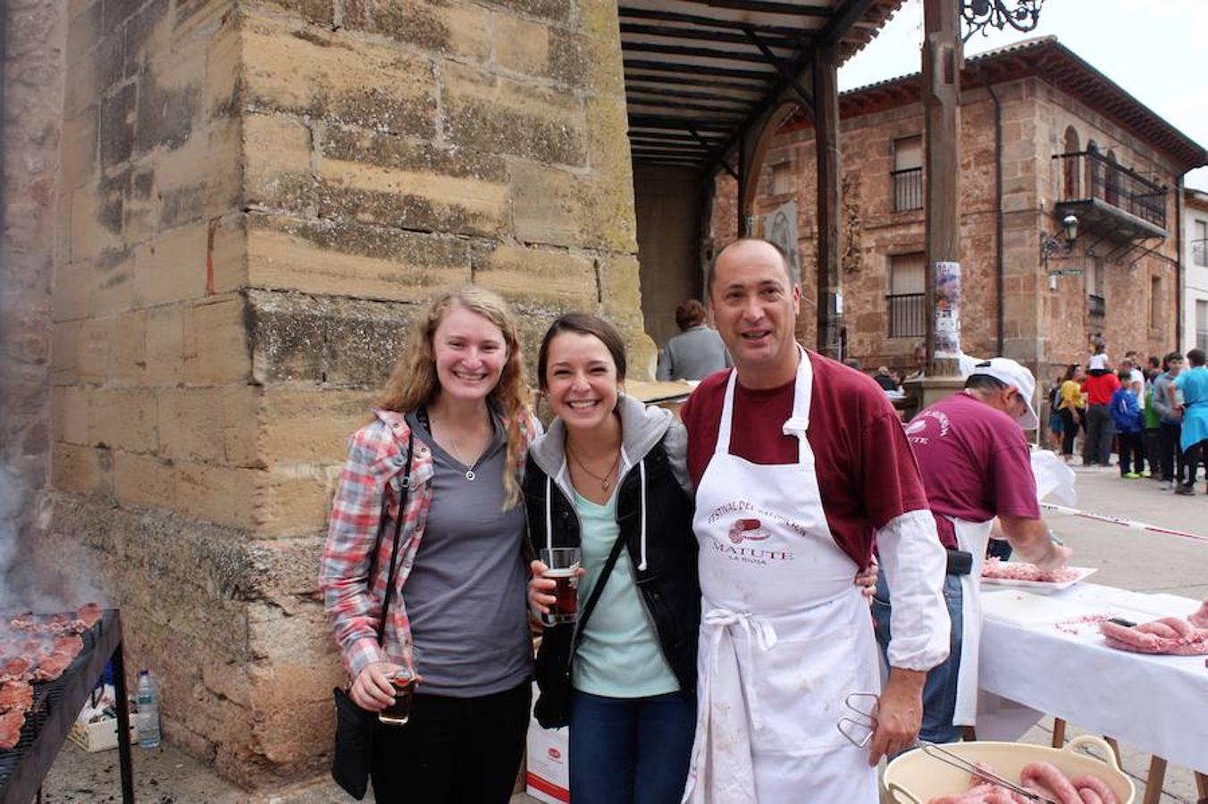 Alrededor de 4.000 bocadillos con el embutido asado en su punto fueron consumidos por turistas y también por los todos aquellos que participaron en una excursión por el entorno