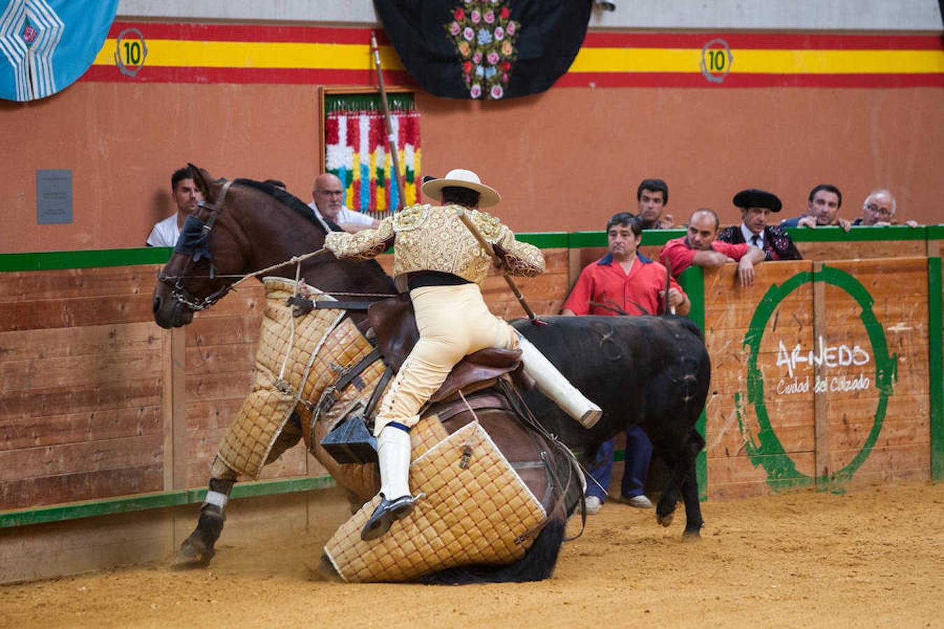 La Feria del Zapato de Oro de Arnedo dejó ver detalles como los naturales de Carlos Ochoa que le dieron el triunfo en la Ciudad del Calzado