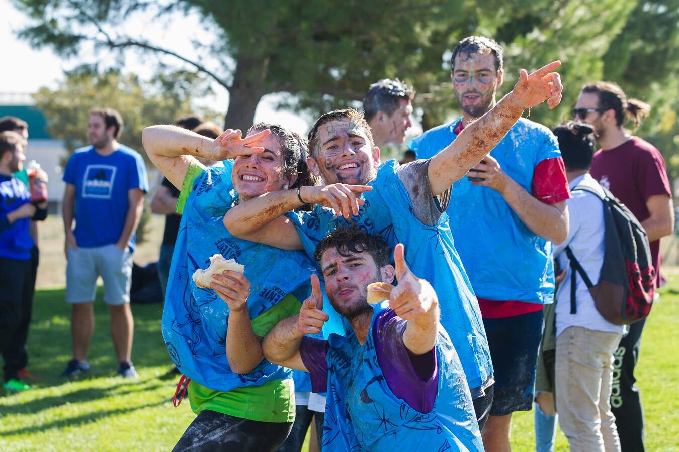 El curso comienza con las tradicionales novatadas, que los nuevos alumnos se tomaron con buen humor.