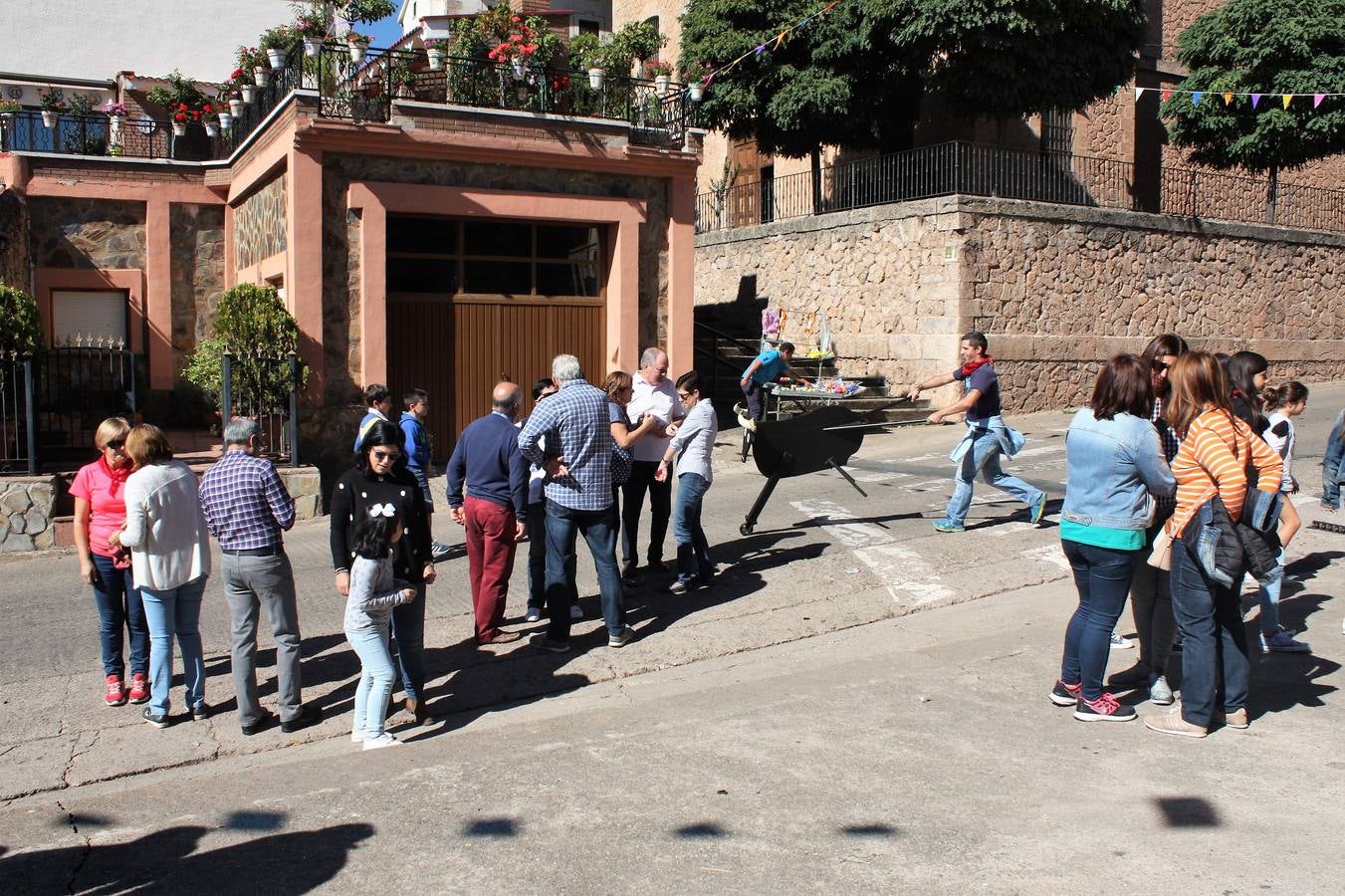 La localidad celebró ayer el disparo del cohete de las fiestas de la Octava.