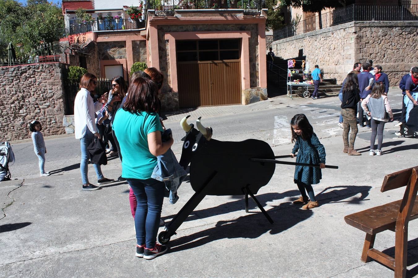 La localidad celebró ayer el disparo del cohete de las fiestas de la Octava.