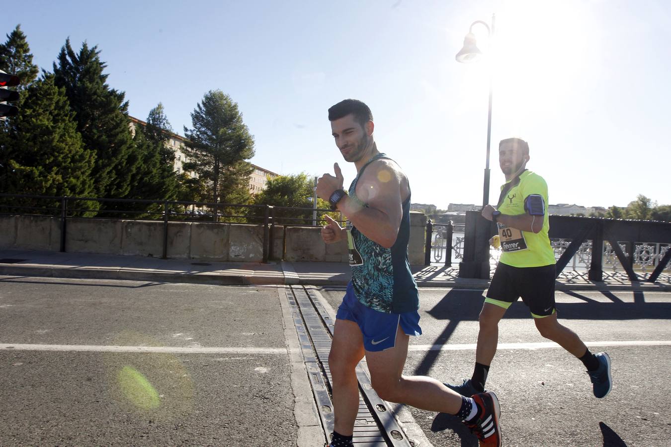 MIl doscientos atletas han participado hoy en esta carrera que se ha celebrado en el centro de Logroño.