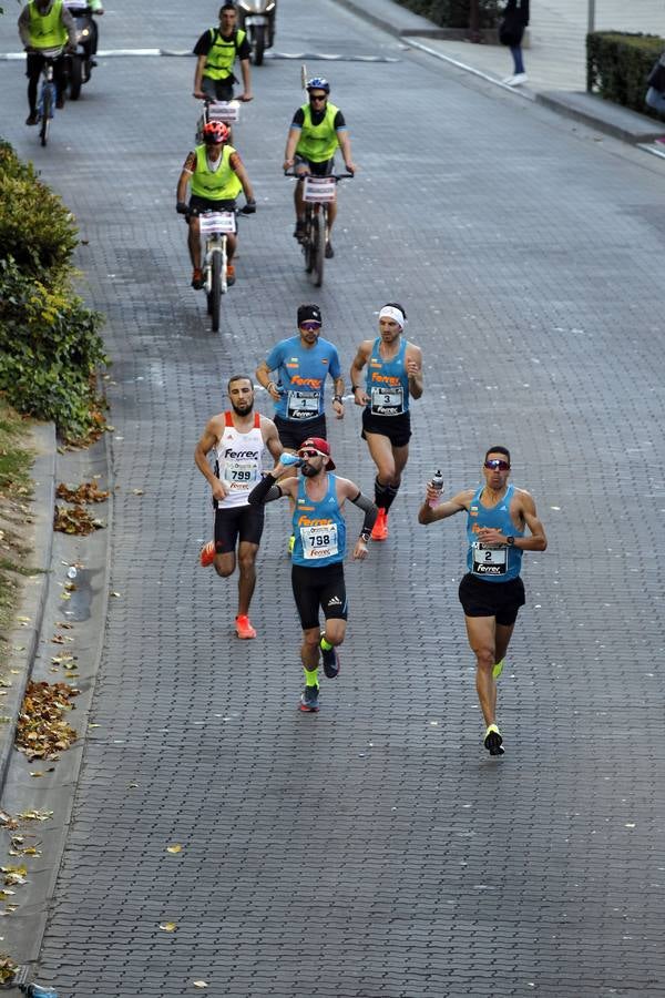 MIl doscientos atletas han participado hoy en esta carrera que se ha celebrado en el centro de Logroño.