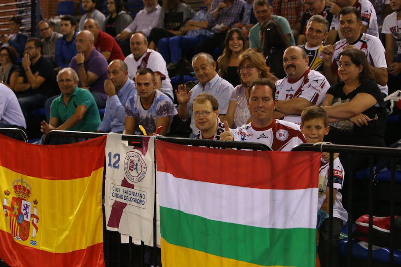 El Ciudad de Logroño tuteó al Barcelona, pero fue víctima de la superioridad azulgrana. El equipo logroñés se reconcilió con su juego y con una afición agradecida por el esfuerzo a pesar de la derrota por 25-32