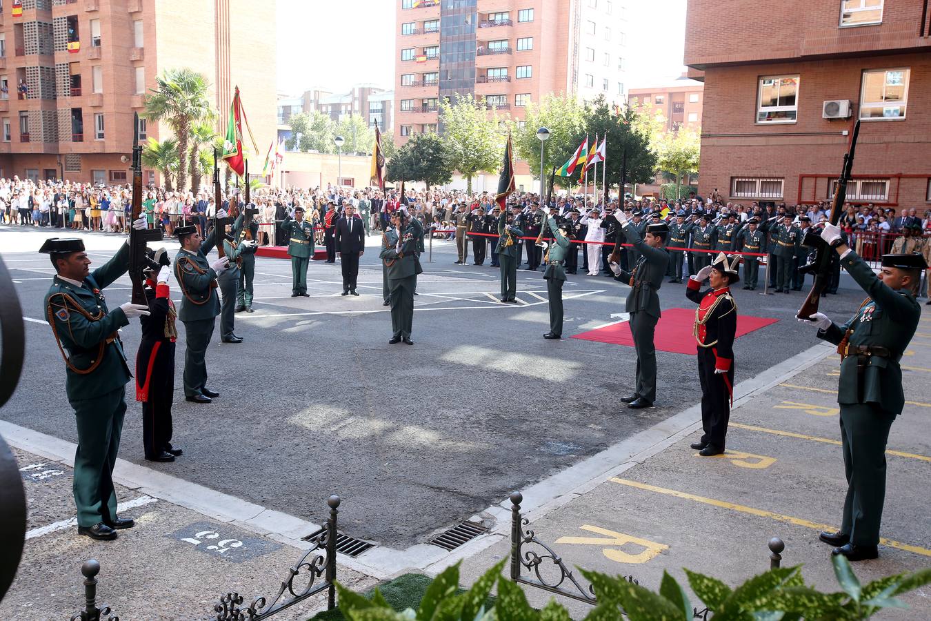 Las imágenes de la celebración en el cuartel de la Guardia Civil en Logroño