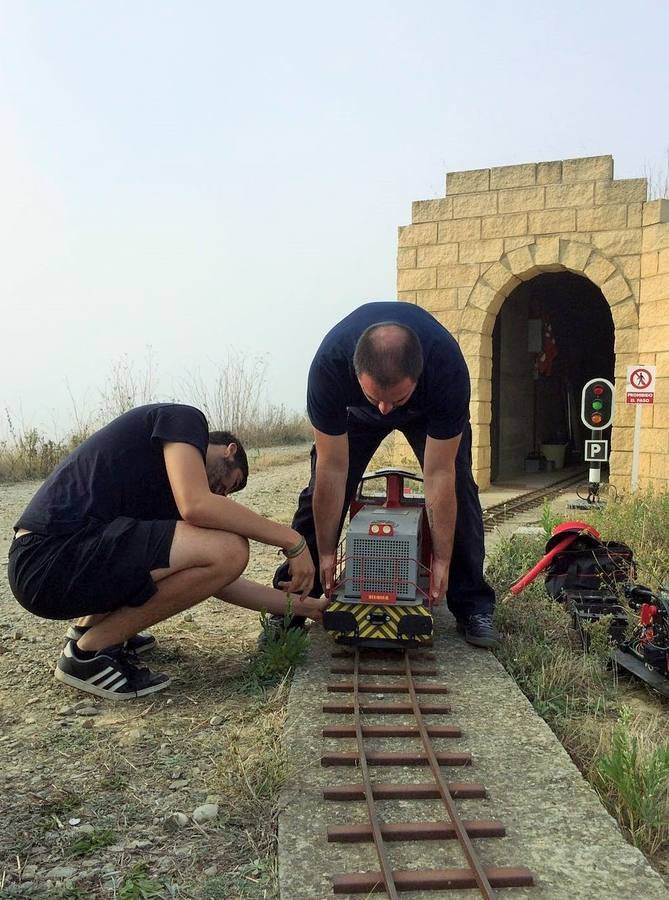 El parque temático del tren de Gimileo celebró este jueves una jornada con ferrocarriles a escala