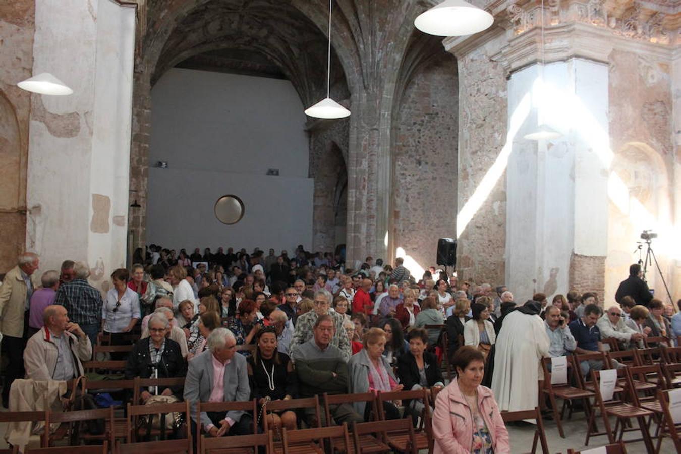 El monasterio de Vico recupera las ruinas de su cripta y de la iglesia original. Los desescombros realizados en la edificación han sacado a la luz 85 columbarios en los que se depositaban las cenizas de los difuntos.